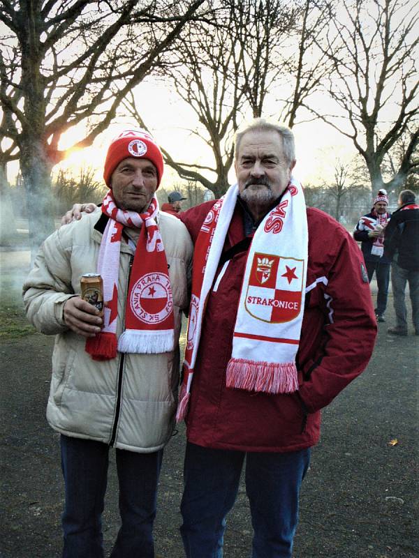 Strakoničtí fandové jeli podpořit svůj klub do Německa.