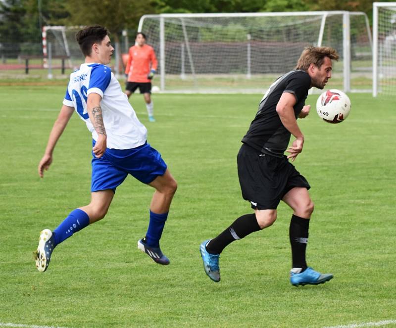 Fotbalový KP: Junior Strakonice - Olešník 0:1 (0:0).