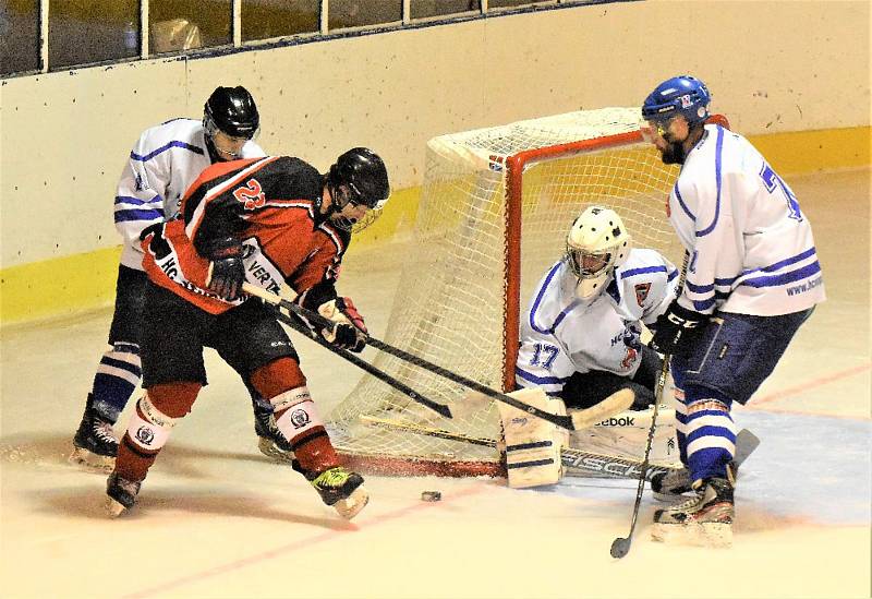 Čtvrtfinále play off: HC Strakonice - HC Vimperk 4:3 po prodloužení.