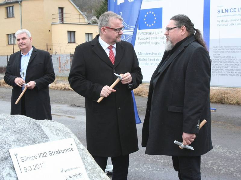 Slavnostní zahájení výstavby severního dopravního půloblouku ve Strakonicích.