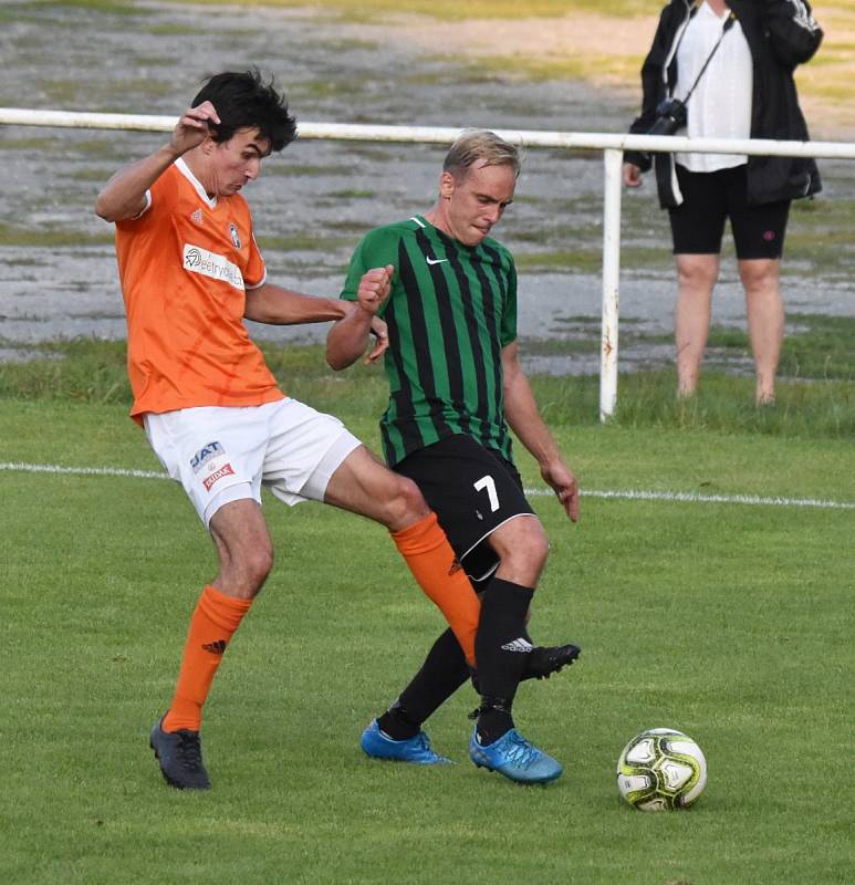 Fotbalová divize: Rokycany - Katovice 1:0.