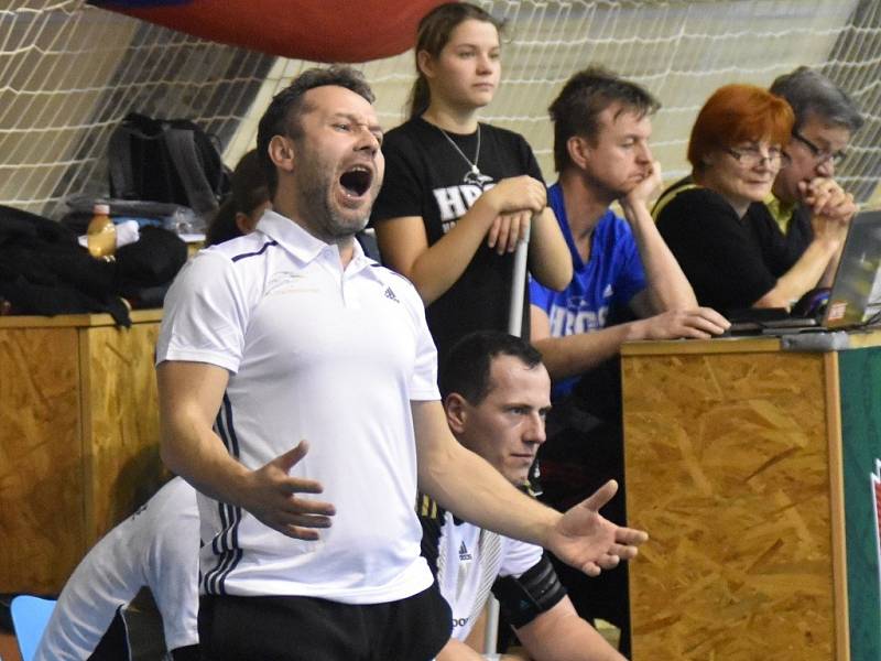 Strakoničtí zakončili podzim výhrou o deset gólů nad Dvorem Králové (31:21).