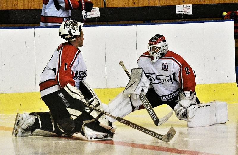 O pohár ředitele pivovaru Dudák: HC Strakonice - HC Radomyšl 2:1.