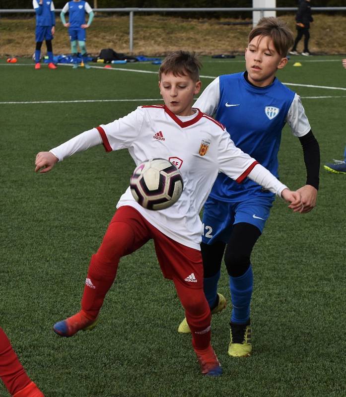 Žáci Junioru Strakonice se v přípravě utkali s fotbalisty FC MAS Táborsko.