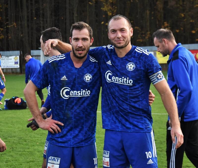 Fotbalová divize: Otava Katovice - Viktoria Mariánské Lázně 5:1 (1:0).