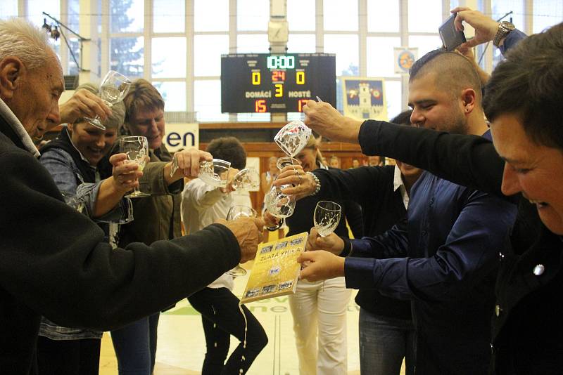 Křest Zlaté knihy strakonického basketbalu.