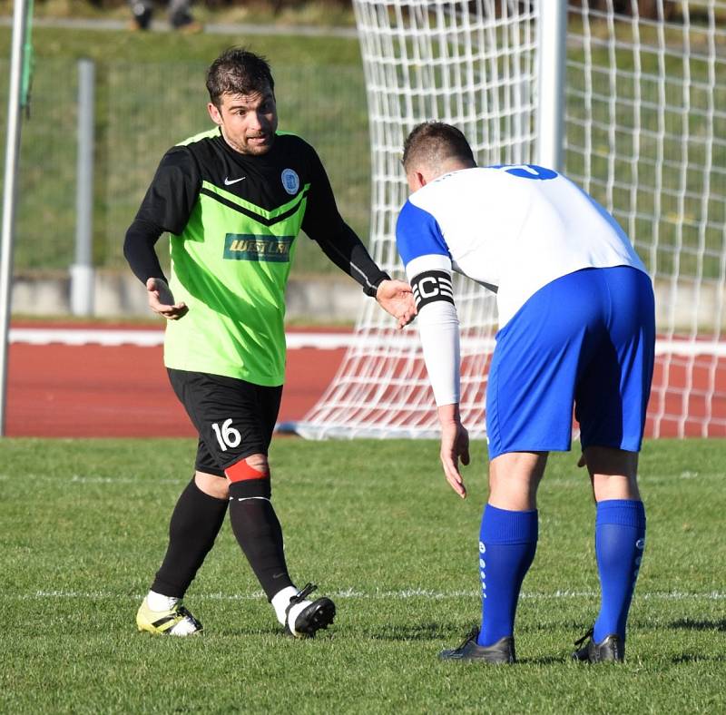 Fotbalový KP: Junior Strakonice - Rudolfov 1:2 (1:2).