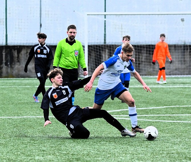 Přípravný fotbal U15: Junior Strakonice - Horažďovice 2:0 (0:0).