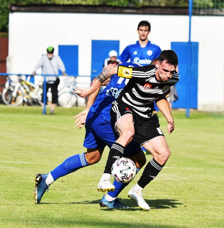 Fotbalová divize: Otava Katovice - Dynamo ČB B 0:3 (0:2).