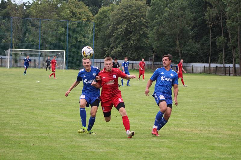 Fotbalová divize: Katovice - Komárov 2:1 (2:1).