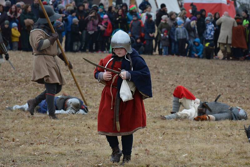 Akce se zúčastnilo 150 bojovníků, osm koní a tři a půl tisíce diváků.