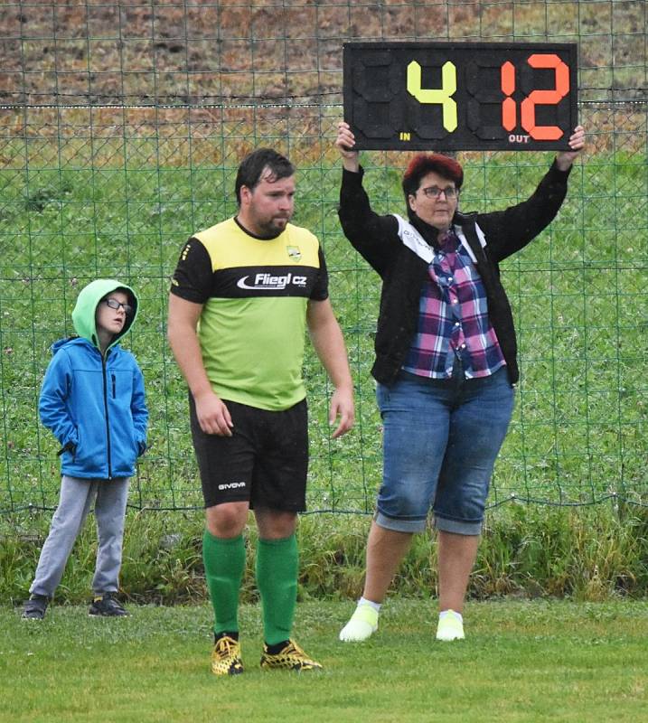 Fotbalová I.B třída: Osek - Čkyně 3:4.