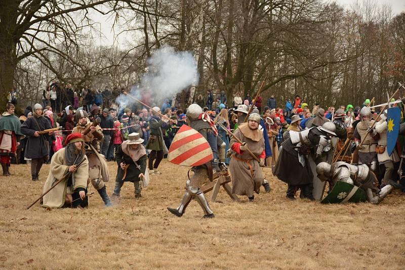 Akce se zúčastnilo 150 bojovníků, osm koní a tři a půl tisíce diváků.