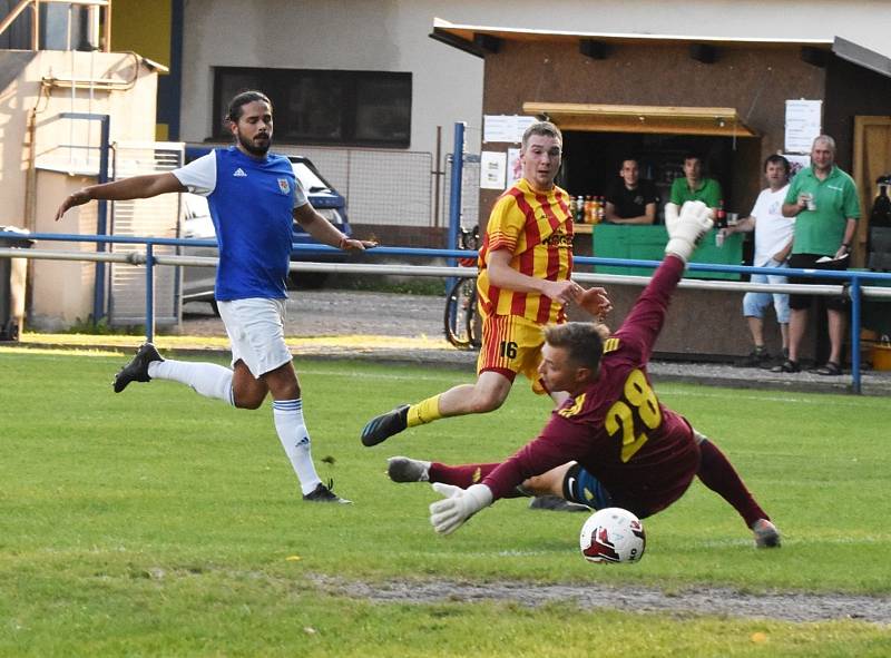 Fotbalový KP: Junior Strakonice - Třeboň 3:1 (1:1).