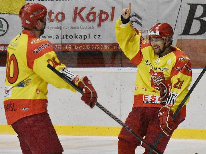 Základ postupu přes Veselí nad Lužnicí položila Radomyšl domácím vítězstvím 3:0. Postupuje do semifinále.