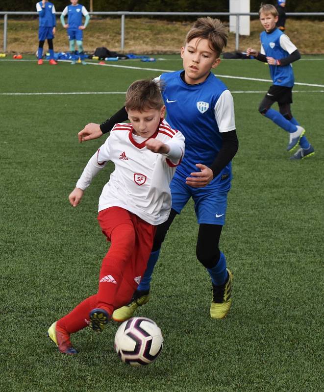 Žáci Junioru Strakonice se v přípravě utkali s fotbalisty FC MAS Táborsko.