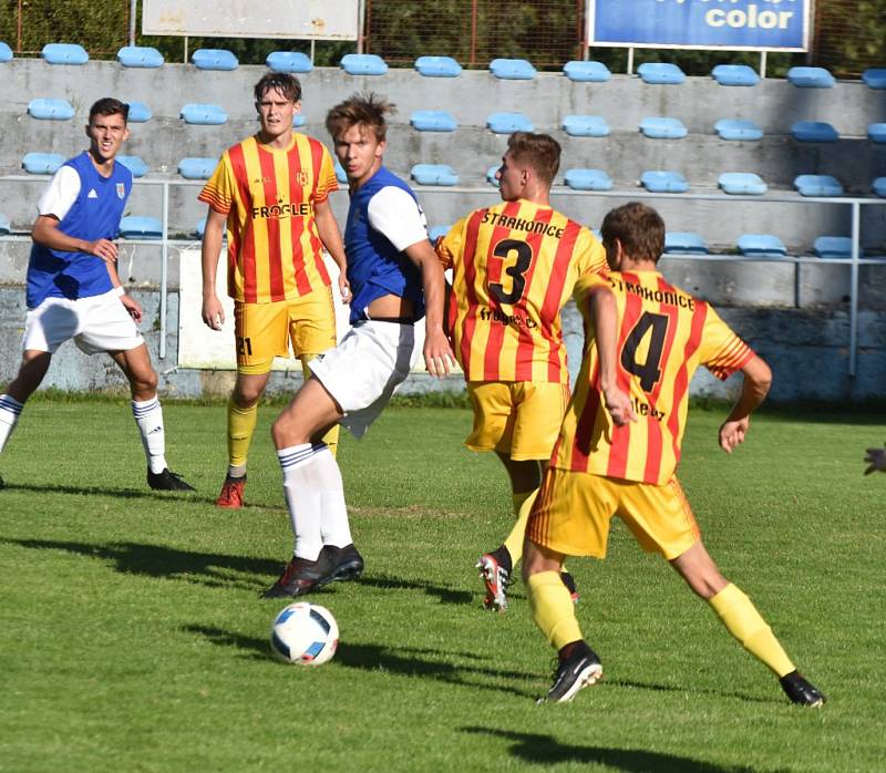 Fotbalový krajský přebor: Junior Strakonice - Třeboň 2:1.