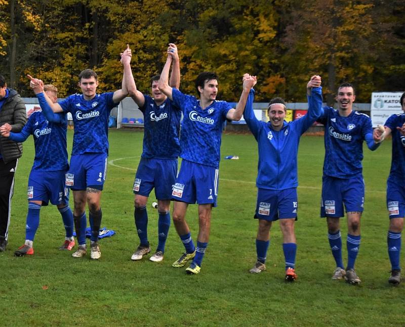 Fotbalvá divize: Otava Katovice - Slavoj Český Krumlov 2:1 (1:0).