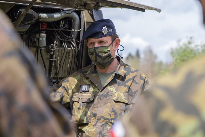 Praporčík Jan Fleischmann vede u strakonického útvaru řidičské kurzy.