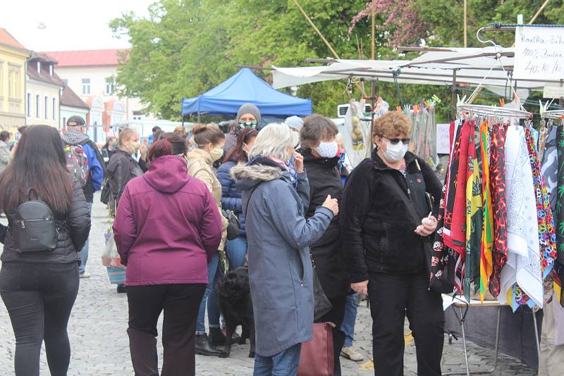 Farmářské trhy ve Strakonicích 15. května.