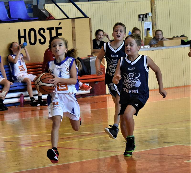 Basketbalové minidívky U11 Strakonic slaví další výhru.