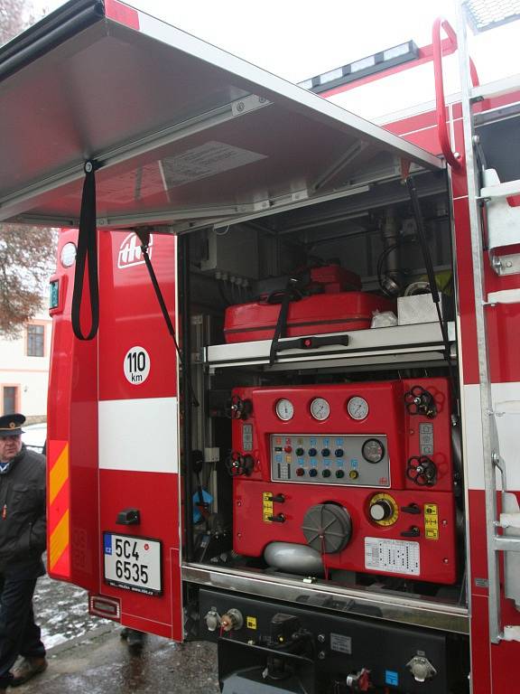 Hasiči v Bavorově mají radost z nové Tatry.