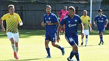 Fotbalová divize: Katovice - Jindřichův Hradec 1:0 (1:0).