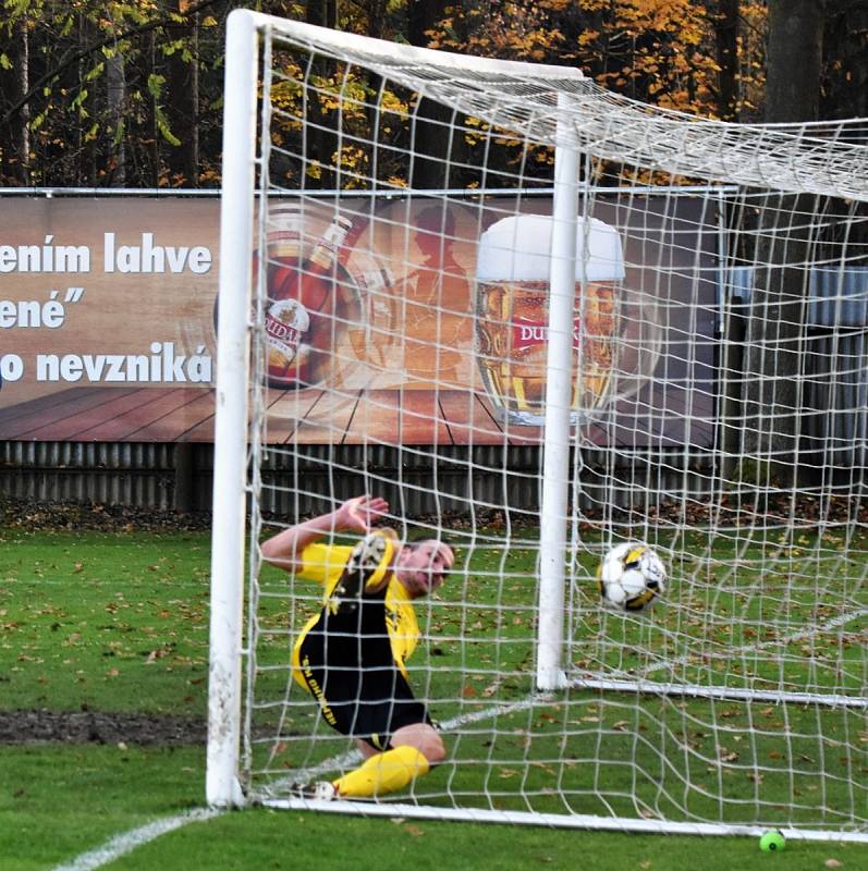 Fotbalová divize: Otava Katovice - Viktoria Mariánské Lázně 5:1 (1:0).