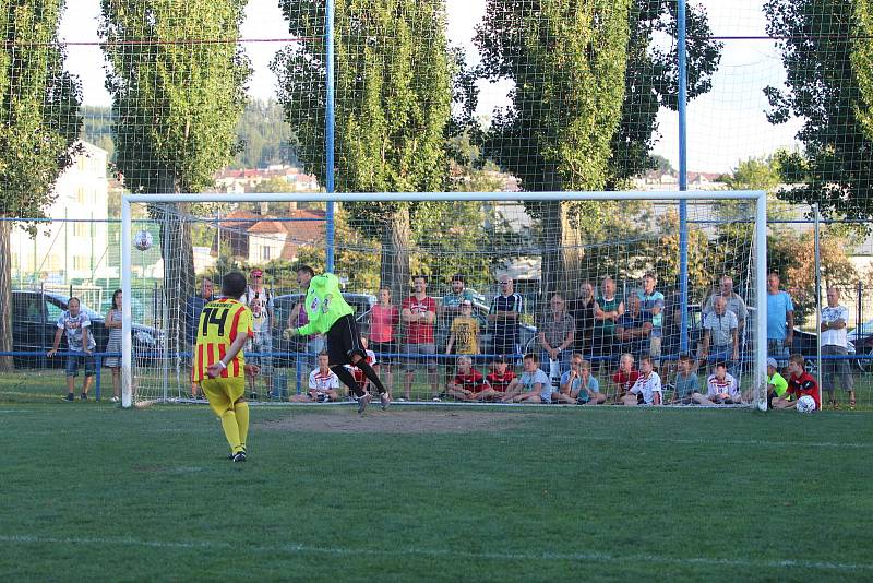 Z utkání Strakonice ČFL - Internacionálové 4:5 (penalty 5:4).