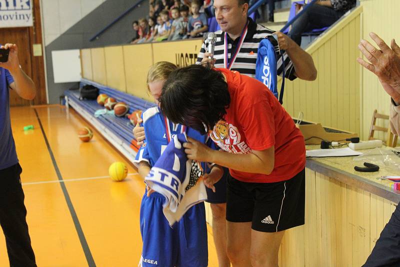 Superfinále zakončilo ročník Školské ligy v basketbale.