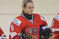 Tereza Vanišová. Letos na ženském hokejovém mistrovství světa do 18 let ve Zlíně byla členkou reprezentačního týmu patnáctiletá hokejistka, která začínala ve Strakonicích. 