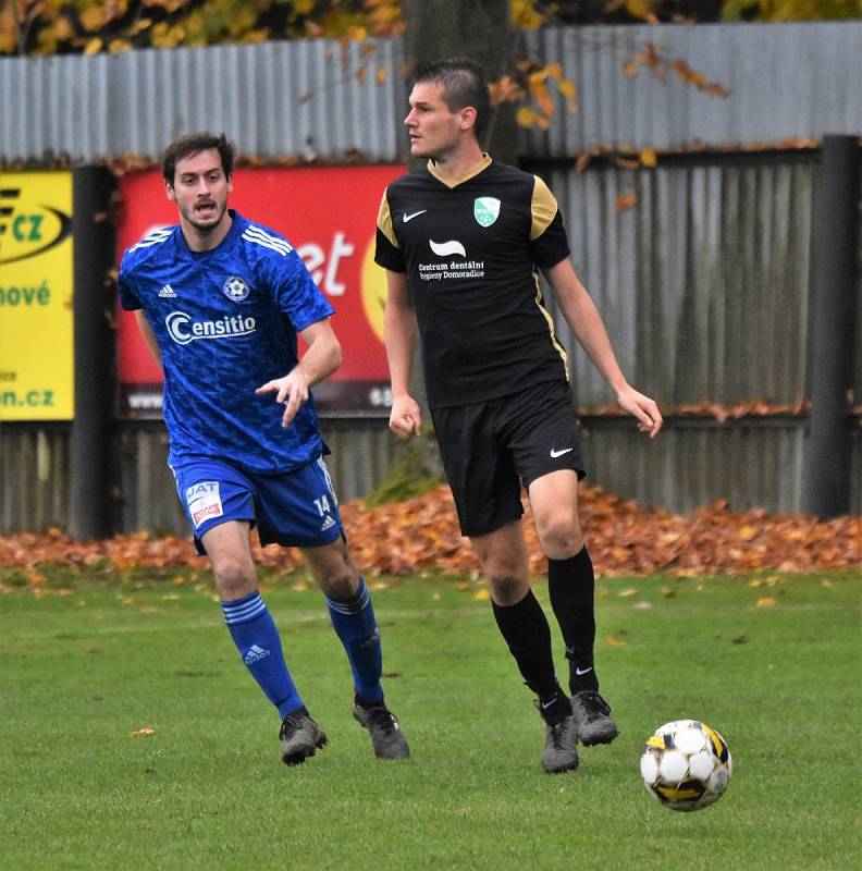 Fotbalvá divize: Otava Katovice - Slavoj Český Krumlov 2:1 (1:0).