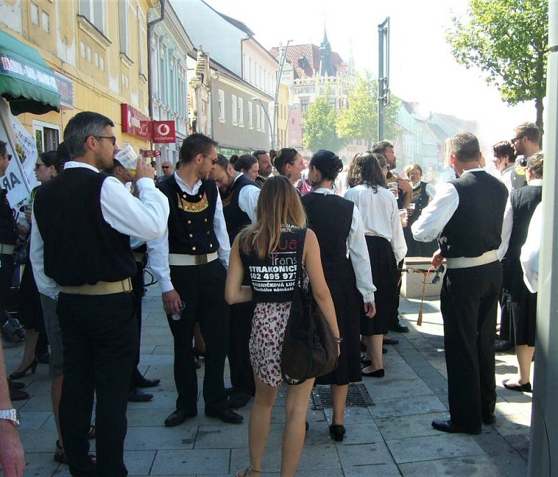 Mezinárodní dudácký festival je velkolepá akce. Fotky z roku 2016.