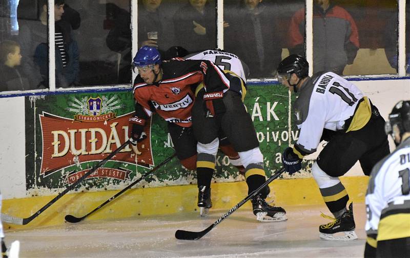 HC Strakonice – TJ Hluboká nad Vltavou Knights 8:5 (5:3, 1:1, 2:1).