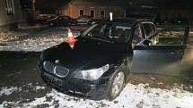 Řidič na Strakonicku ujížděl policejní hlídce. Měl zákaz řízení a v autě drogy.