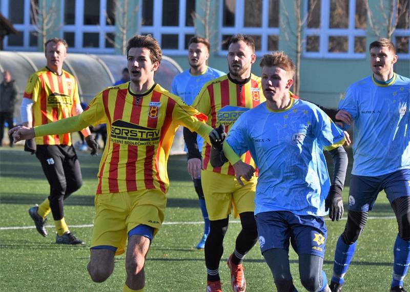 Přípravný fotbal: Junior Strakonice - Nepomuk 6:2 (4:0).