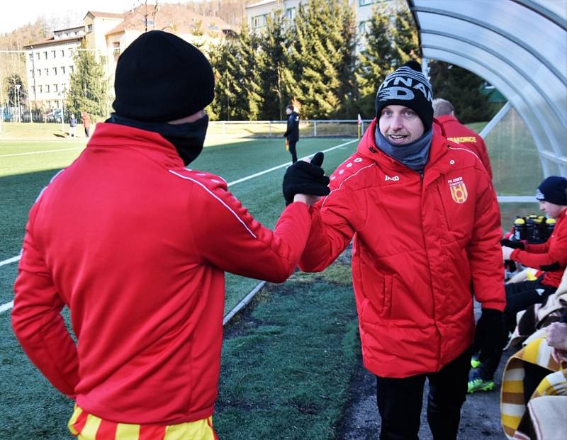 Přípravný fotbal: Junior Strakonice - Nepomuk 6:2 (4:0).