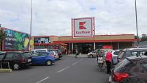 Kaufland funguje ve Strakonicích od roku 1997.