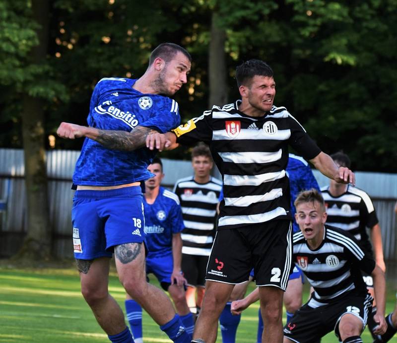 Fotbalová divize: Otava Katovice - Dynamo ČB B 0:3 (0:2).