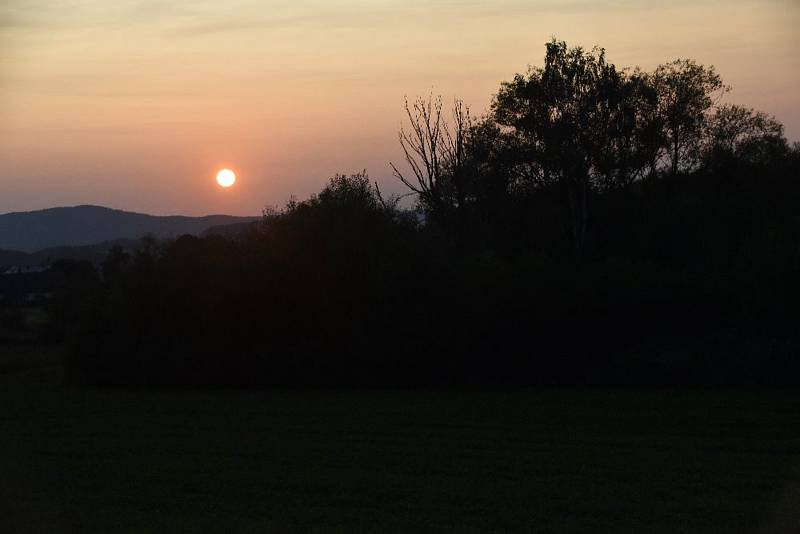 Západ slunce nad Číčenicemi.