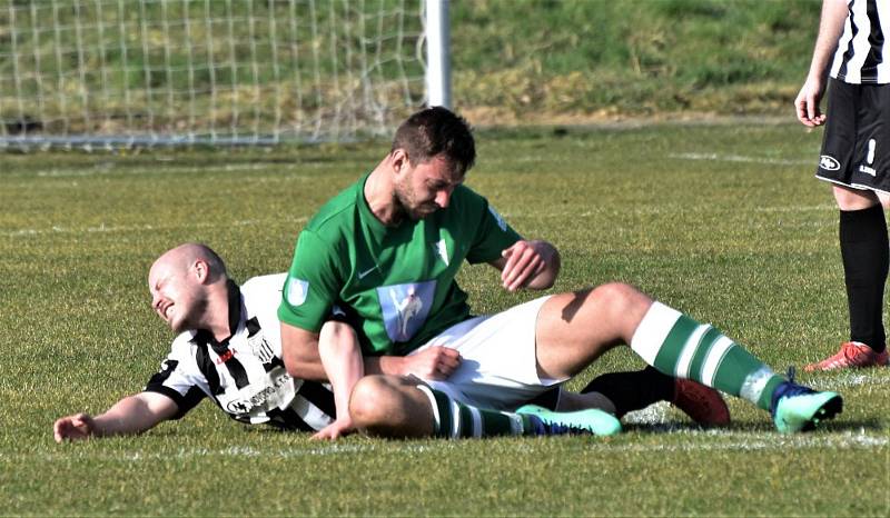 Fotbalová I.B třída: Cehnice - Dražejov 0:0.