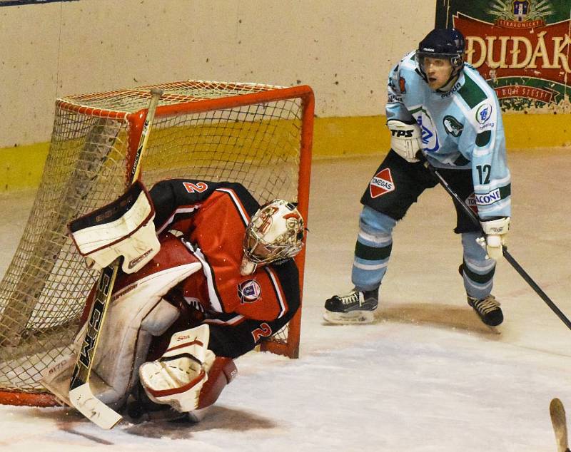 V I. kole play off podlehly Strakonice týmu Milevska 6:7.