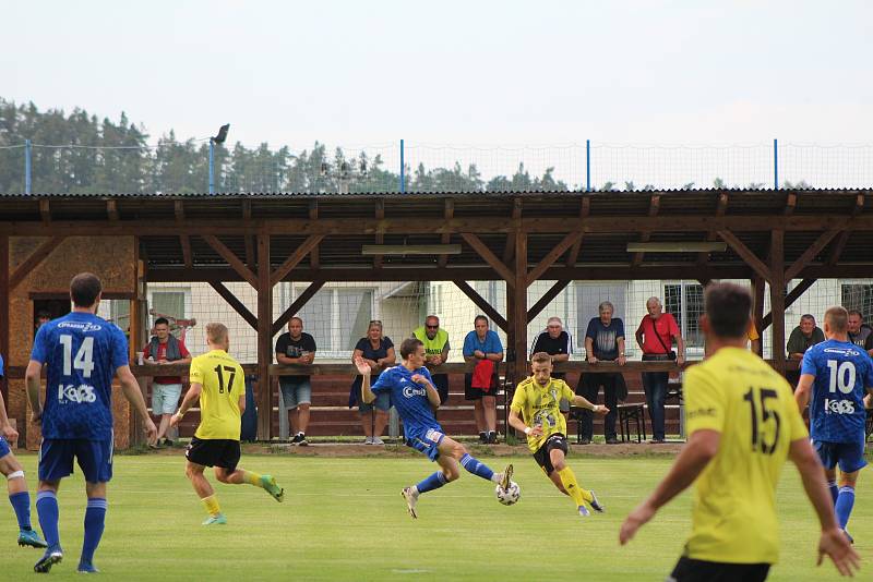 Fotbalisté Katovic v závěru loňské sezony podlehli Přešticím 1:2 (na snímku), nyní se oba celky utkají v MOL cupu.