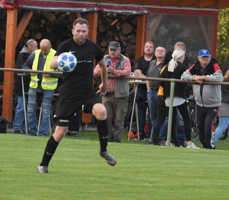 Fotbalový přebor kraje: Olešník - Blatná 4:1.