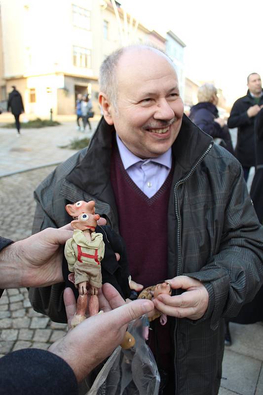 U rodného domu Josefa Skupy se ve čtvrtek 16. ledna sešli jeho příznivci.