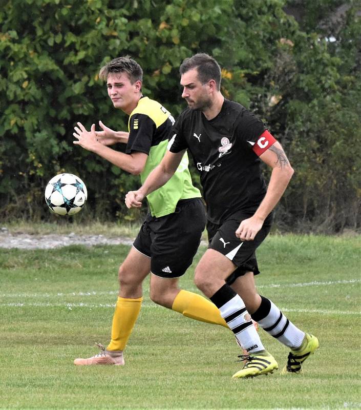 Fotbalová I.B třída: Cehnice - Osek B 3:3.