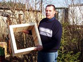 Vodňany - Miloslav Scherling včelaří již více než 25 let. „Včelařil můj dědeček i tchán, připadá mi přirozené, mít včely,“ říká včelař.