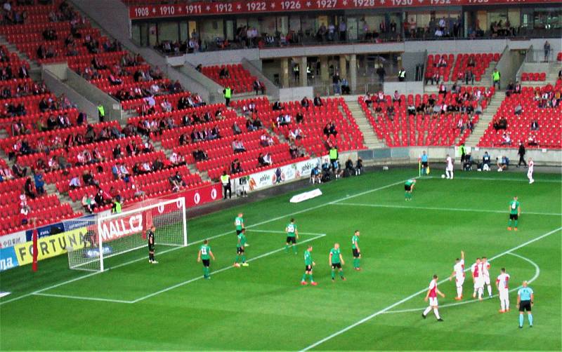 Strakoničtí fandové Slavie Praha vyrazili fandit proti Příbrami.