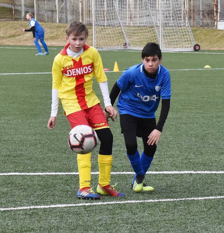 Žáci Junioru Strakonice se v přípravě utkali s fotbalisty FC MAS Táborsko.