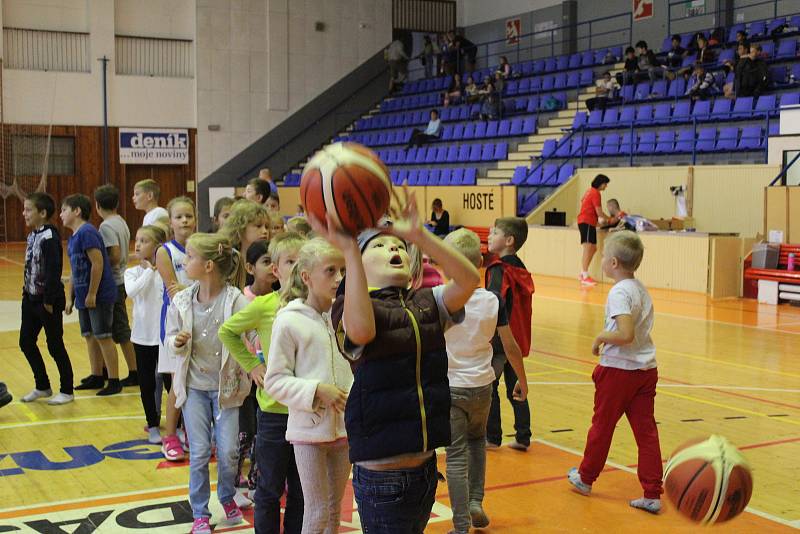 Superfinále zakončilo ročník Školské ligy v basketbale.